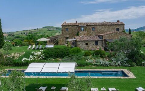 Prugnolo: Comida, Jardín, Inmuebles, Paisajismo, Patio Interior, Villa, Piscina, Produce