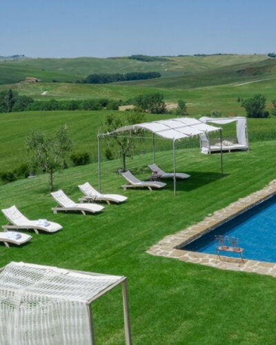 Prugnolo: Pradera, El Terreno Del Lote, Llanura, Césped, Ocio, Piscina, Prado, Pasto, Mueble Para Exteriores, Césped Artificial