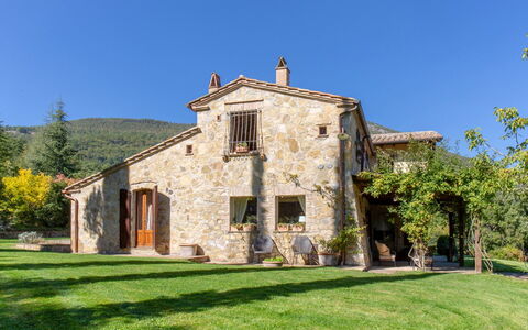 Villa la Felce: Casa, Casa, Cabaña, Puerta, Casa De Campo, Inmuebles, Área Rural, Villa, Jardín