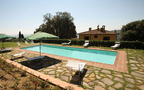 Villa Cerreta: Piscina, Mueble Para Exteriores, Casa De Campo, Recurso, Hacienda, Eco Hotel, Inmuebles, Villa, Mesa Al Aire Libre, Patio Interior