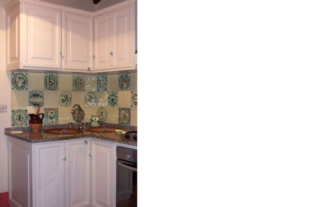 Borgo di Fighine: Diseño De Interiores, Piso, Cocina, Gabinetes, Suelo, Habitación, Mostrador, Electrodoméstico, Pintar, Loseta