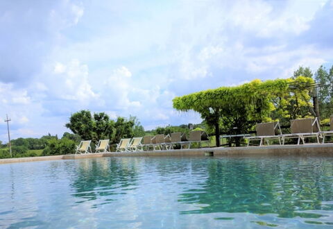 Podere della Bruciata: Piscina, Mueble Para Exteriores, Ocio, Paraguas, Recurso, Sunlounger, Zona Tropical, Fuente De Agua, Ciudad De Vacaciones, Eco Hotel