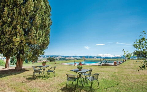 Il Tinaio: Azul, Paisajismo, Parque, Piscina, Villa