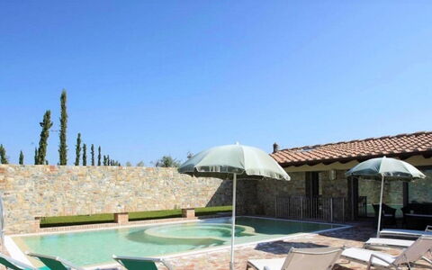 Villa la Tabaccaia: Piscina, Arquitectura, Material Compuesto, Recurso, Mueble Para Exteriores, Inmuebles, Sombra, Hacienda, Eco Hotel, Villa