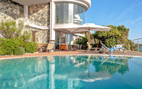 Villa Baia al Mare: Piscina, Recurso, Inmuebles, Mansión, Villa, Eco Hotel, Hotel, Hacienda, Ciudad De Vacaciones