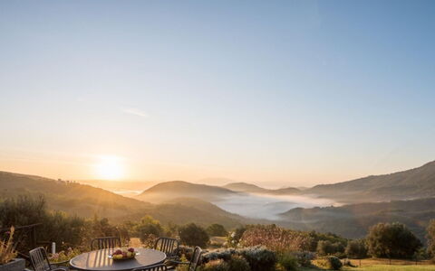 Villa Torre: Accidentes Geográficos Montañosas, Montaña, Colina, Paisaje Natural, Paisaje, Tierras Altas, Horizonte, Ecorregión, Cordillera, Hill Station
