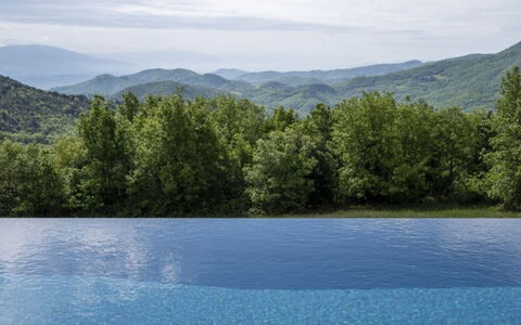 Villa Santa: Accidentes Geográficos Montañosas, Paisaje Natural, Colina, Cordillera, Hill Station, Valle, Piscina, Cresta, Reflexión, Eco Hotel