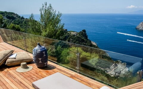 Villa Cala Moresca: Costeras Y Los Accidentes Geográficos Oceánico, Mueble, Mar, Costa, Recurso, Mueble Para Exteriores, Oceano, Eco Hotel, Silla, Suelos De Madera