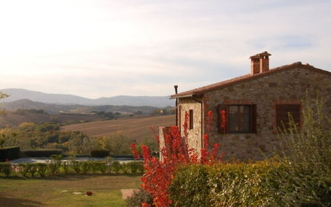 Casale Gioiello: Cielo, Casa, Casa, Techo, Cabaña, Área Rural, El Terreno Del Lote, Casa De Campo, Pueblo