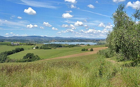 Casale Gioiello: Verde, Entorno Natural, Paisaje Natural, Pradera, Colina, Llanura, Ecorregión, Paisaje, Nube