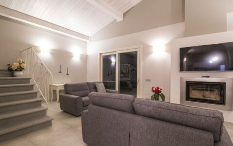Villa Sara: Diseño De Interiores, Piso, Mueble, Sofá, Techo, Suelo, Habitación, Sala, Encendiendo, Casa