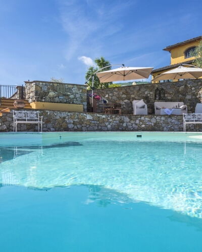 Villa Lucente: Piscina, Recurso, Eco Hotel, Mueble Para Exteriores, Villa, Hacienda, Inmuebles, Ciudad De Vacaciones, Hotel, Paisajismo