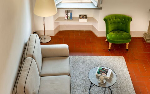 Agatea: Mueble, Diseño De Interiores, Piso, Madera, Suelo, Sofá, Habitación, Mesa, Sala, Encendiendo