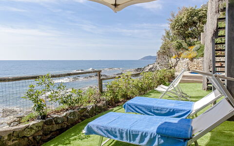 Vistamare: Azul, Mueble Para Exteriores, Mueble, Mar, Costeras Y Los Accidentes Geográficos Oceánico, Recurso, Silla, Costa, Oceano, Ocio