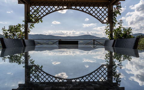 Villa Collinette: Sombra, Eco Hotel, Estructura Al Aire Libre, Pabellón, Balcón