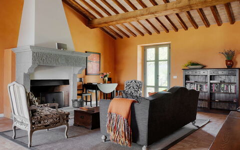 Villa Collinette: Mueble, Diseño De Interiores, Pared, Piso, Madera, Suelo, Sala, Casa, Silla, Encendiendo