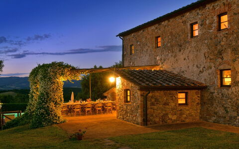 Villa Anima: Paisaje, Área Rural, Cabaña, Casa De Campo, Inmuebles, Pueblo, Villa, Granja, Noche