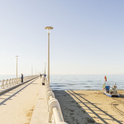 Casa Liliana Ac, Wifi, Forte Dei Marmi: Mar, Horizonte, Oceano, Costeras Y Los Accidentes Geográficos Oceánico, Costa, Playa, Apuntalar, Pasarela, Boardwalk