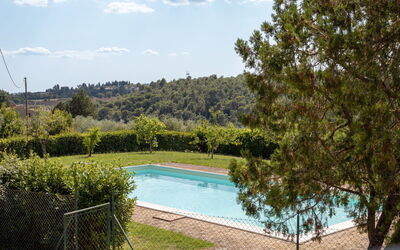 Il Pino Apartment: Piscina, Recurso, Sombra, Jardín, Mueble Para Exteriores, Eco Hotel, Paisajismo, Patio Interior, Hacienda, Thermae