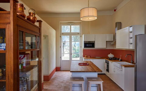 Poggio Cavallino Private Pool, Wifi, Maremma: Mueble, Diseño De Interiores, Piso, Cocina, Madera, Gabinetes, Suelo, Mostrador, Techo, Aparato De Cocina