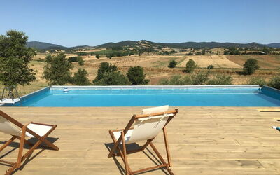 Poggio Cavallino Private Pool, Wifi, Maremma: Piscina, Mueble Para Exteriores, Recurso, Mueble, Sunlounger, Eco Hotel, Sombra, Madera Dura, Silla, Manchas De Madera