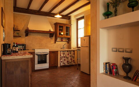 Il Roseto: Mueble, Diseño De Interiores, Piso, Cocina, Madera, Gabinetes, Mostrador, Techo, Suelo, Lámpara