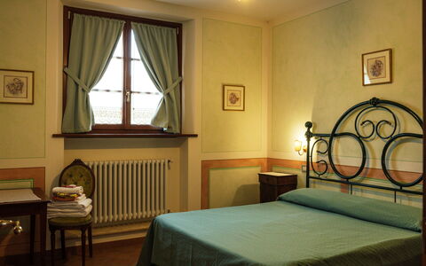 Il Noceto: Pared, Diseño De Interiores, Madera, Mueble, Habitación, Piso, Techo, Cama, Habitación, Suelo