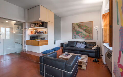Il Villino Del Collezionista With Pool In Pistoia: Mueble, Diseño De Interiores, Piso, Pared, Suelo, Sofá, Madera, Habitación, Techo, Sala