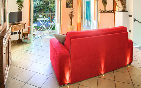 Ca Du Checcu: Mueble, Diseño De Interiores, Sofá, Piso, Suelo, Madera, Mesa, Habitación, Sala, Techo