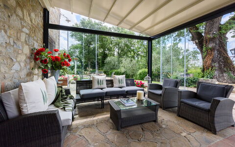 Villa Tregole: Mueble, Silla, Mesa, Diseño De Interiores, Mueble Para Exteriores, Sofá, Cocina Y Comedor Mesa, Mesa Al Aire Libre, Sala, Mesa De Café