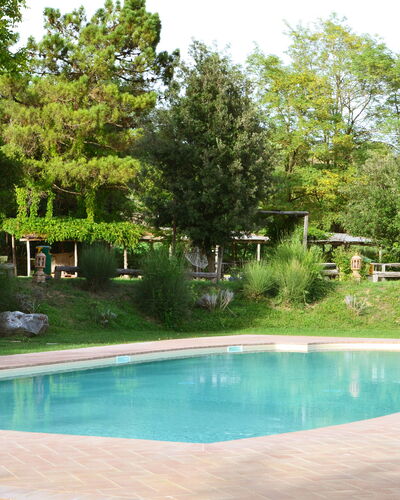 Appartamento Bellosguardo, Wifi, Near Perugia: Piscina, Árbol, Recurso, Sombra, Jardín, Mueble Para Exteriores, Ocio, Patio Interior, Paisajismo, Fuente De Agua