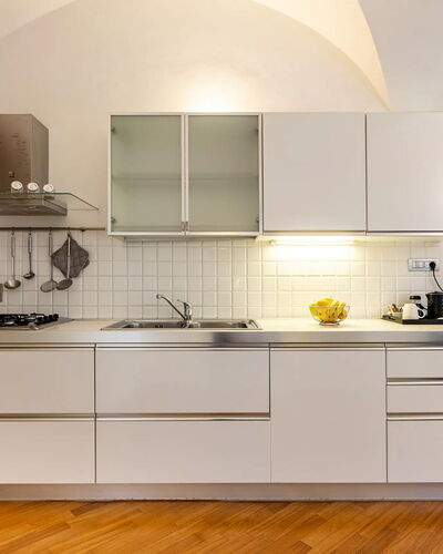 Casa Garibaldi - Levanto: Cocina, Aparato De Cocina, Diseño De Interiores, Electrodoméstico, Mostrador, Piso, Gabinetes, Madera, Electrodoméstico, Mueble