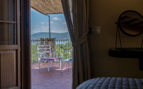 Villa Trasimena: Mueble, Balcón, Silla, Linos, Mueble Para Exteriores, Sombra, Habitación, Lecho, Cama, Cerca