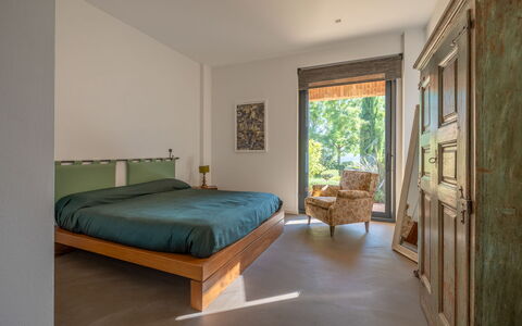 Podere Vigna Nuova: Mueble, Diseño De Interiores, Habitación, Cama, Madera, Piso, Suelo, Sábana, Lecho, Habitación