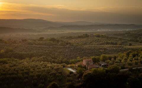Villa Olivo: Naturaleza, Vegetación, Paisaje Natural, Horizonte, Paisaje, Colina, Ecorregión, Pradera, Área Rural, Noche
