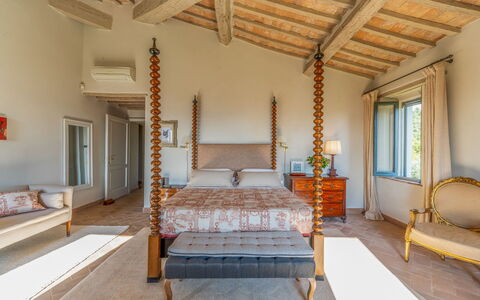 Casalberna: Mueble, Diseño De Interiores, Piso, Suelo, Cama, Habitación, Casa, Techo, Marco De La Cama, Lecho