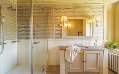 Casalberna: Diseño De Interiores, Arreglo De Tubería, Pared, Piso, Baño, Suelo, Lavabo Del Baño, Madera, Lavabo, Mueble De Baño