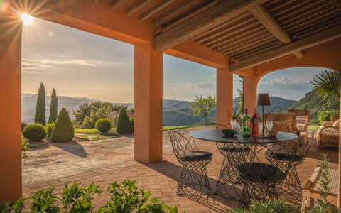 Casalberna: Paisaje Natural, Eco Hotel, Silla, Jardín, Paisajismo, Casa De Campo, Villa, Planta De Casa, Maceta, Patio