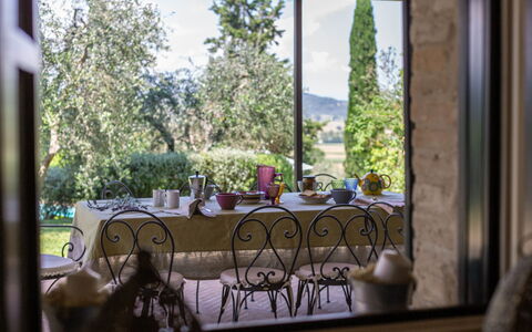 Podere i Poggi: Mueble, Silla, Cocina Y Comedor Mesa, Manteles, Utensilios Para Servir, Restaurante, Eco Hotel, Planta De Casa, Comedor