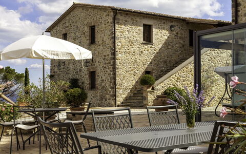 Torre Antica: Mueble, Silla, Mesa, Casa, Mueble Para Exteriores, Mesa Al Aire Libre, Cocina Y Comedor Mesa, Balcón, Maceta, Cabaña