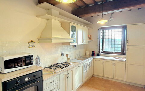 Santa Barbara: Cocina, Aparato De Cocina, Mostrador, Diseño De Interiores, Electrodoméstico, Piso, Gabinetes, Estufa De Cocina, Madera, Mueble