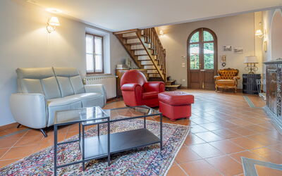 Casa Michela Casalguidi, Garden, Wifi: Diseño De Interiores, Piso, Mueble, Techo, Suelo, Habitación, Sofá, Encendiendo, Sala, Casa