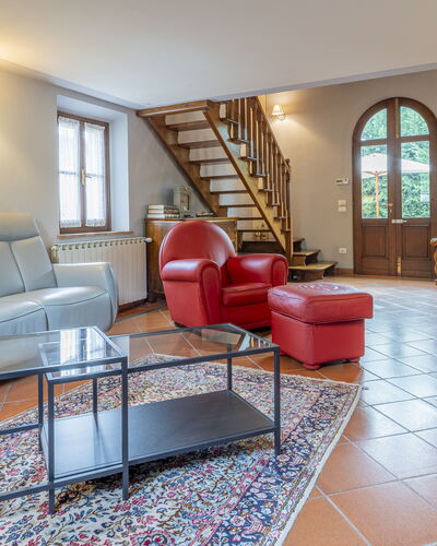 Casa Michela Casalguidi, Garden, Wifi: Diseño De Interiores, Piso, Mueble, Techo, Suelo, Habitación, Sofá, Encendiendo, Sala, Casa