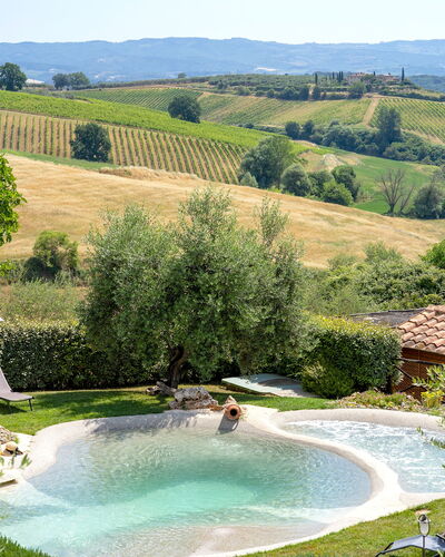 Villa Elsa di Bibbiano Pool, Sauna and View: Piscina, Barrio Residencial, Casa, Jardín, Recurso, Inmuebles, Patio Interior, Mueble Para Exteriores, Eco Hotel, Hacienda