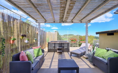 Casamia Sky-High Panoramic Retreat: Penthouse with: Mueble, Mueble Para Exteriores, Silla, Mesa, Mesa Al Aire Libre, Sombra, Eco Hotel, Jardín, Patio Interior, Patio