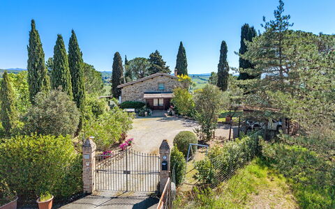 Capanna Al Lago: Arbusto, Jardín, Inmuebles, Paisajismo, Casa De Campo, Hojas Perennes, Cobertura, Hacienda, Villa