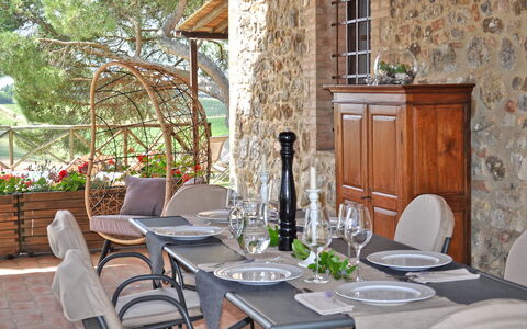 Capanna Al Lago: Mueble, Mesa, Silla, Cocina Y Comedor Mesa, Vajilla, Diseño De Interiores, Comedor, Mesa Al Aire Libre, Mueble Para Exteriores, Maceta