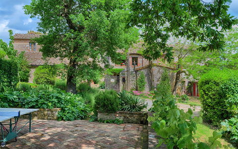 Podere Lorena, Charming Tuscan Farmhouse: Arbusto, Jardín, Patio Interior, Cobertura Del Suelo, Primavera, Cabaña, Paisajismo, Ladrillo, Yarda