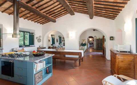 Casale del Timignano, Private Villa with Huge Gard: Mueble, Casa, Casa, Diseño De Interiores, Silla, Techo, Cocina, Cocina Y Comedor Mesa, Villa, Mostrador