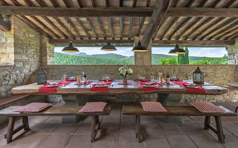 La Dimora del Chianti Dimora: Stunning Tuscan Vill: Mueble, Pared, Madera, Mesa, Diseño De Interiores, Cocina Y Comedor Mesa, Piso, Silla, Techo, Comedor